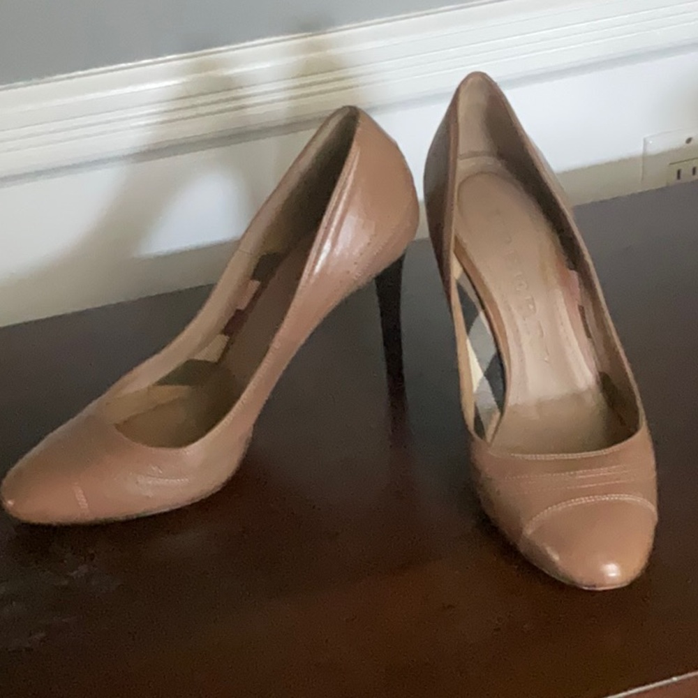 Burberry heels